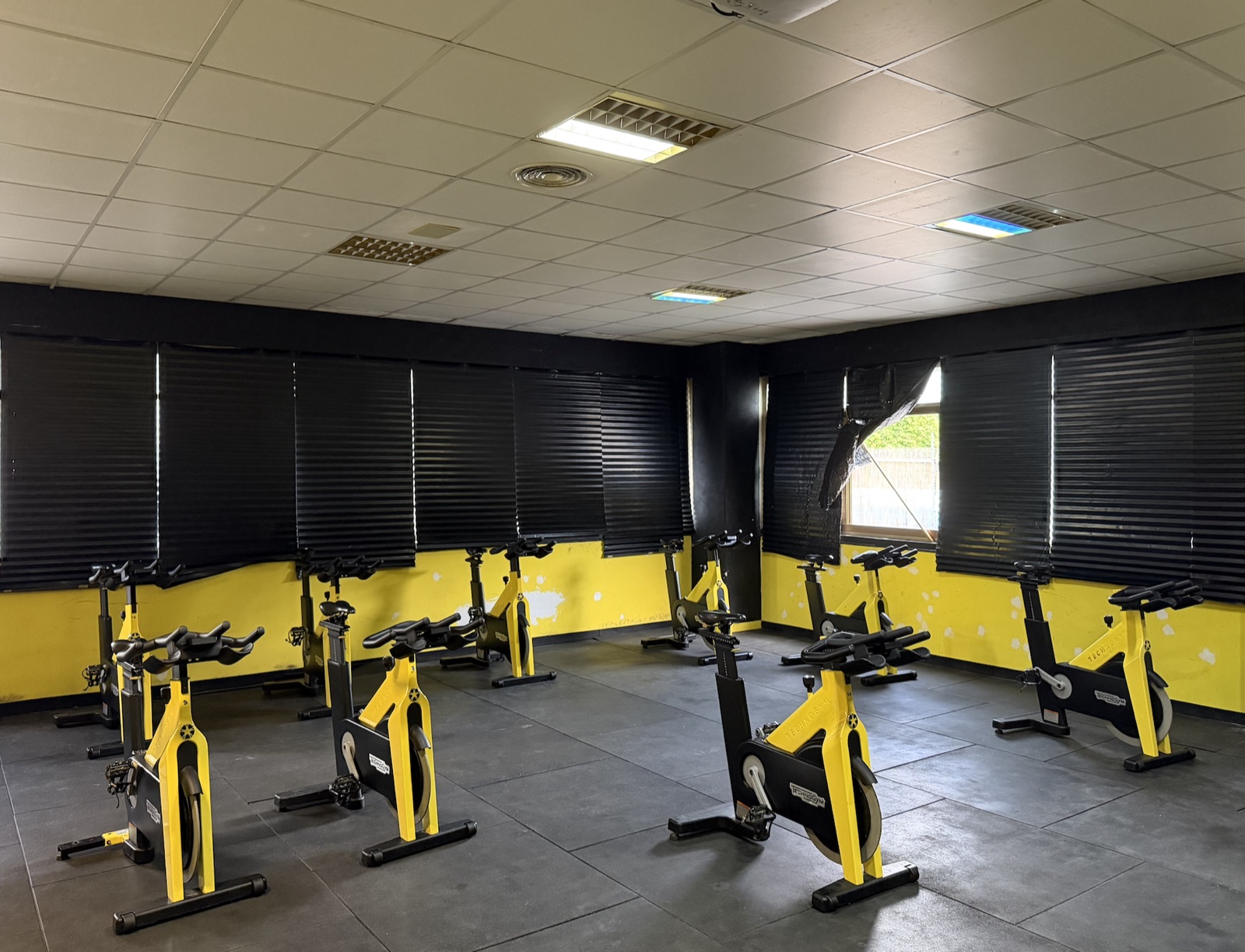 Sala spinning con bike Technogym della palestra New Life